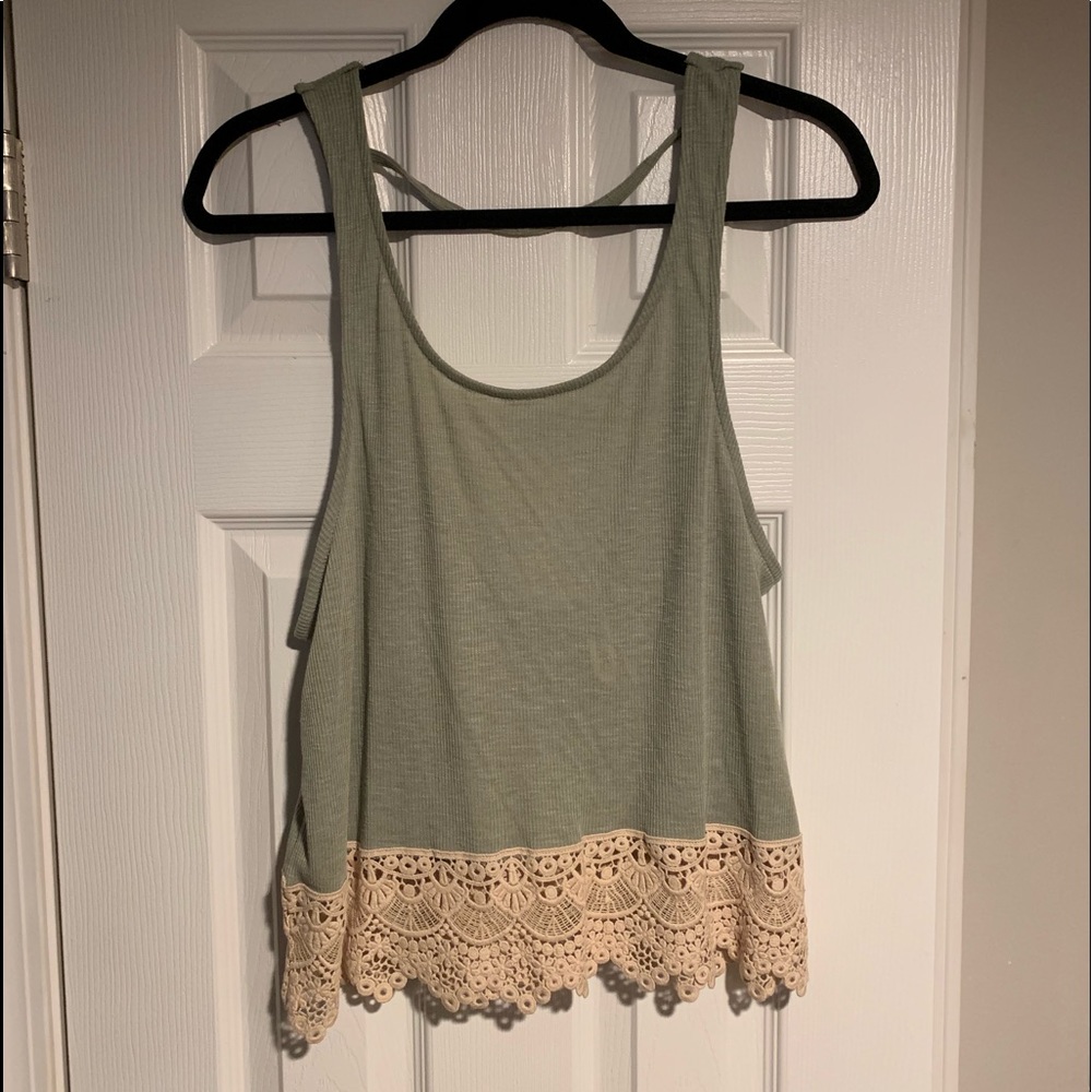 Light olive green lace tank top! NEW W/TAGS! Large